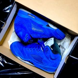 Royal blue Jordan’s  Retro 5 BG